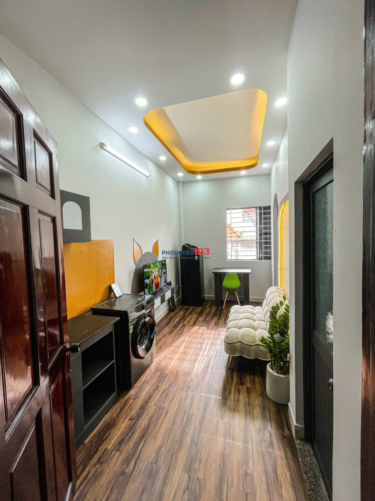 Cho Thuê Căn Hộ 1 Phòng Ngủ Tách Bếp – Cửa Sổ Trời Thoáng Mát – Full Nội Thất - Gần Etown @ ga T3