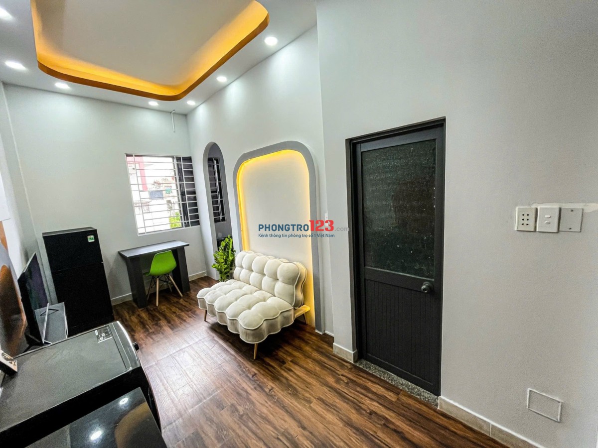 Cho Thuê Căn Hộ 1 Phòng Ngủ Tách Bếp – Cửa Sổ Trời Thoáng Mát – Full Nội Thất - Gần Etown @ ga T3