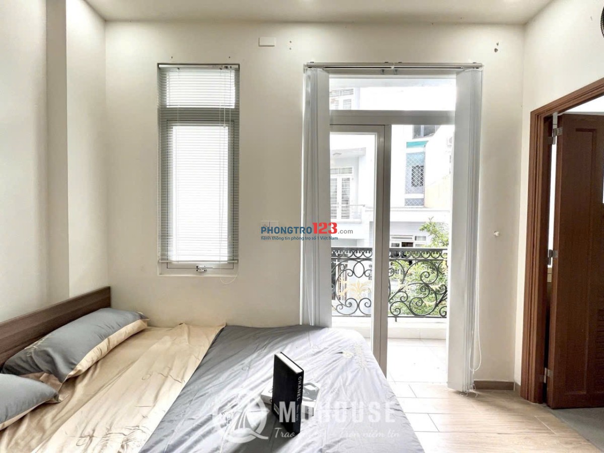  Căn Hộ 1PN Full Nội Thất Tân Bình – Ban Công Đẹp, Giá Tốt – 3 Phút Tới Sân Bay! Xem Là Muốn Thuê
