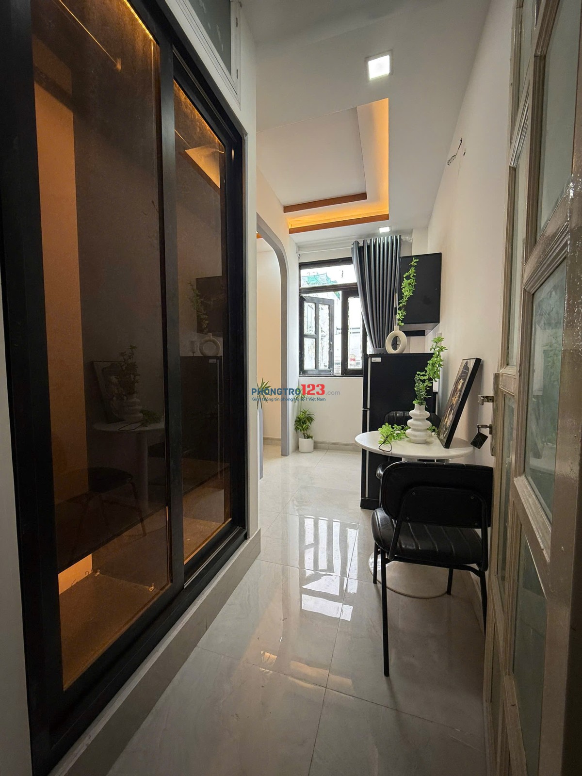 Studio cửa sổ lớn full nội thất gần cách mạng tháng 8. Ngã tư bảy hiên quận tân bình