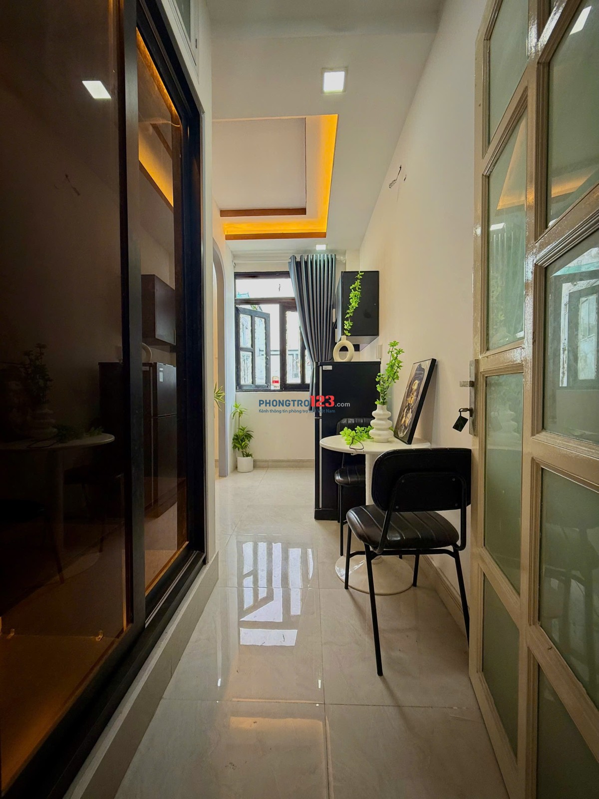 Studio cửa sổ lớn full nội thất gần cách mạng tháng 8. Ngã tư bảy hiên quận tân bình