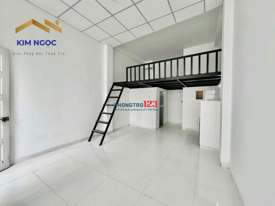 DUPLEX GÁC CAO RỘNG 30M2 gần ngay ĐẠI HỌC CÔNG THƯƠNG
