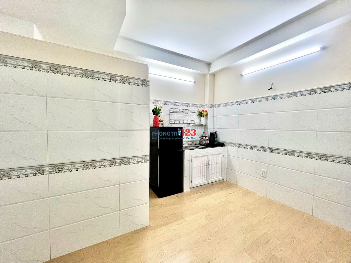 1 phòng duy nhất full tiện nghi giá rẻ chỉ 3tr2/tháng cho HSSV ngay cạnh AEON Tân Phú