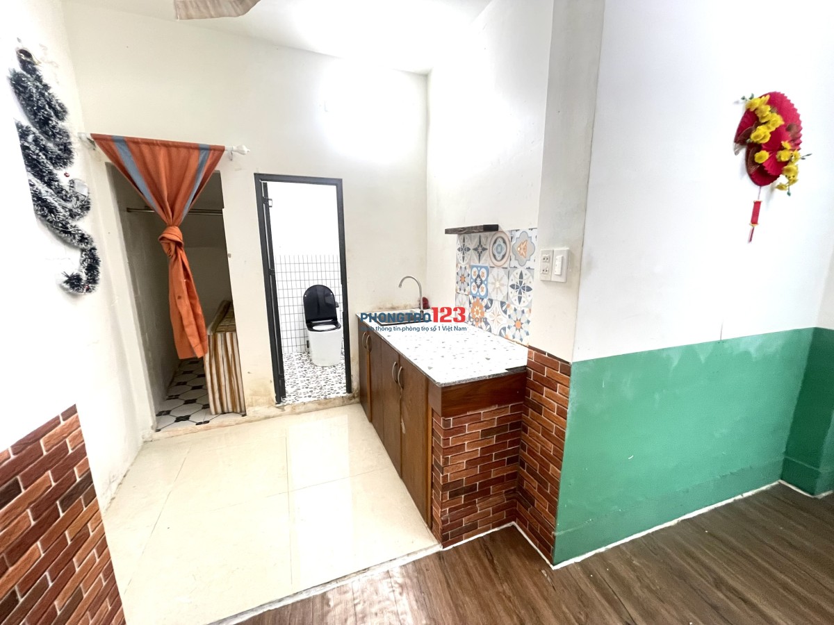 [Full Nội Thất] Phòng trọ 25m2 Bình Thạnh trống sẵn, WC Riêng