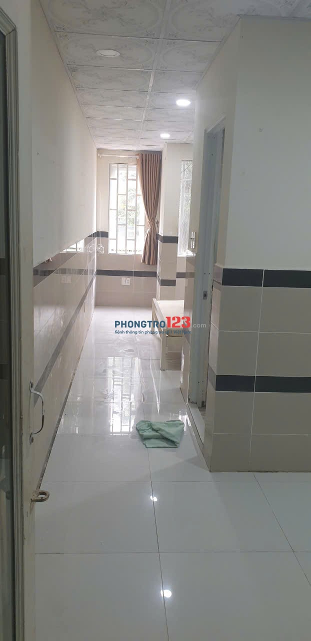 Chính chủ trống phòng 25m2, có máy lạnh, máy giặt, quạt, tủ lạnh, giường - đường số 10, An Khánh, Q2