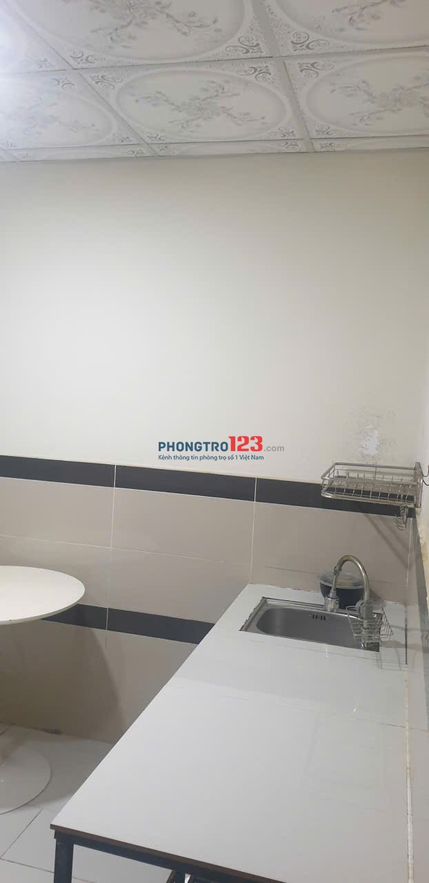 Chính chủ trống phòng 25m2, có máy lạnh, máy giặt, quạt, tủ lạnh, giường - đường số 10, An Khánh, Q2