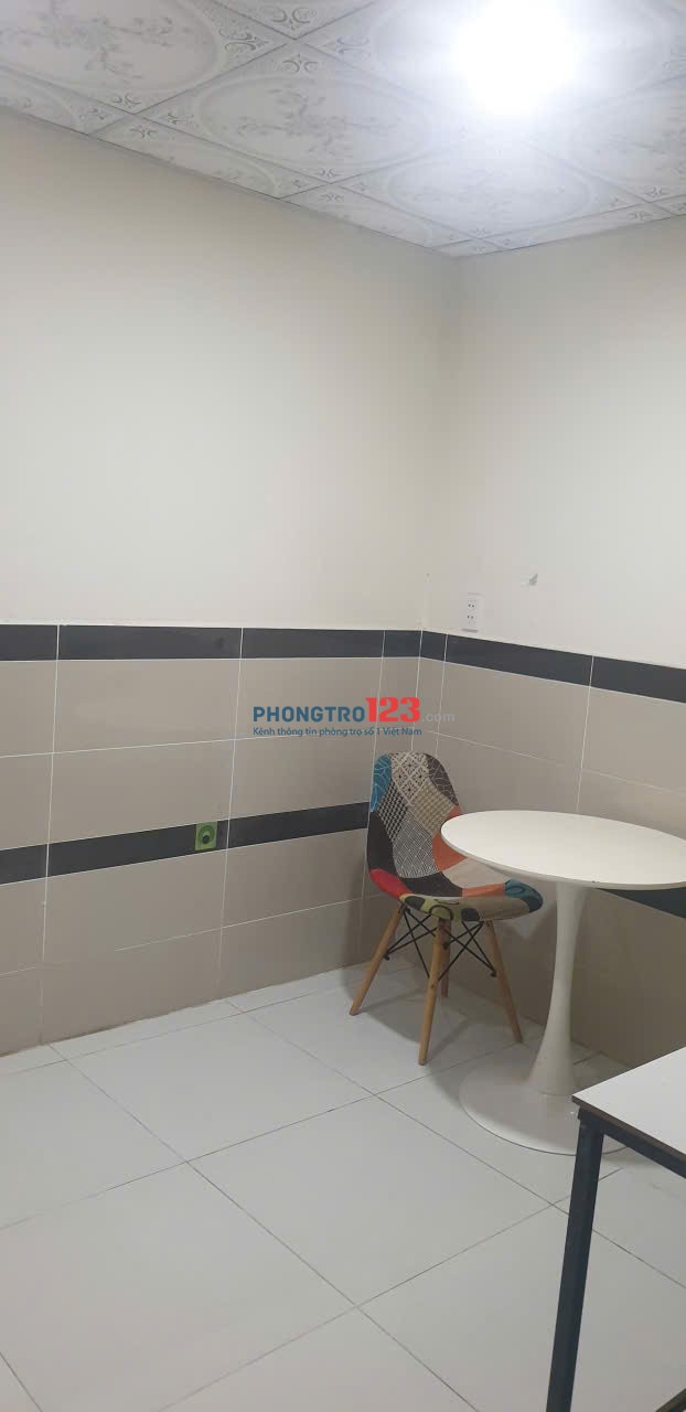 Chính chủ trống phòng 25m2, có máy lạnh, máy giặt, quạt, tủ lạnh, giường - đường số 10, An Khánh, Q2