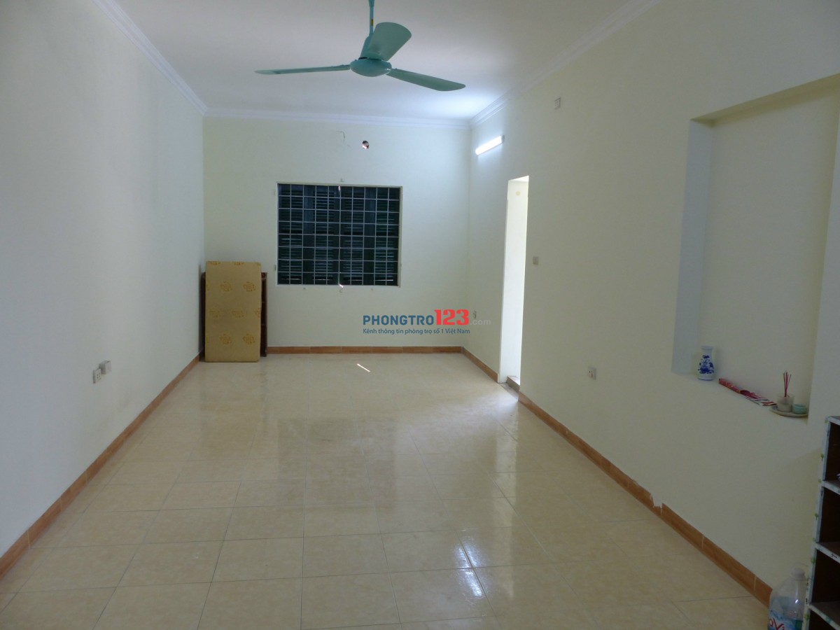 Cho thuê căn hộ tầng 4, khu tập thể Nguyễn Công Trứ, Phường Hai Bà Trưng, Hà Nội