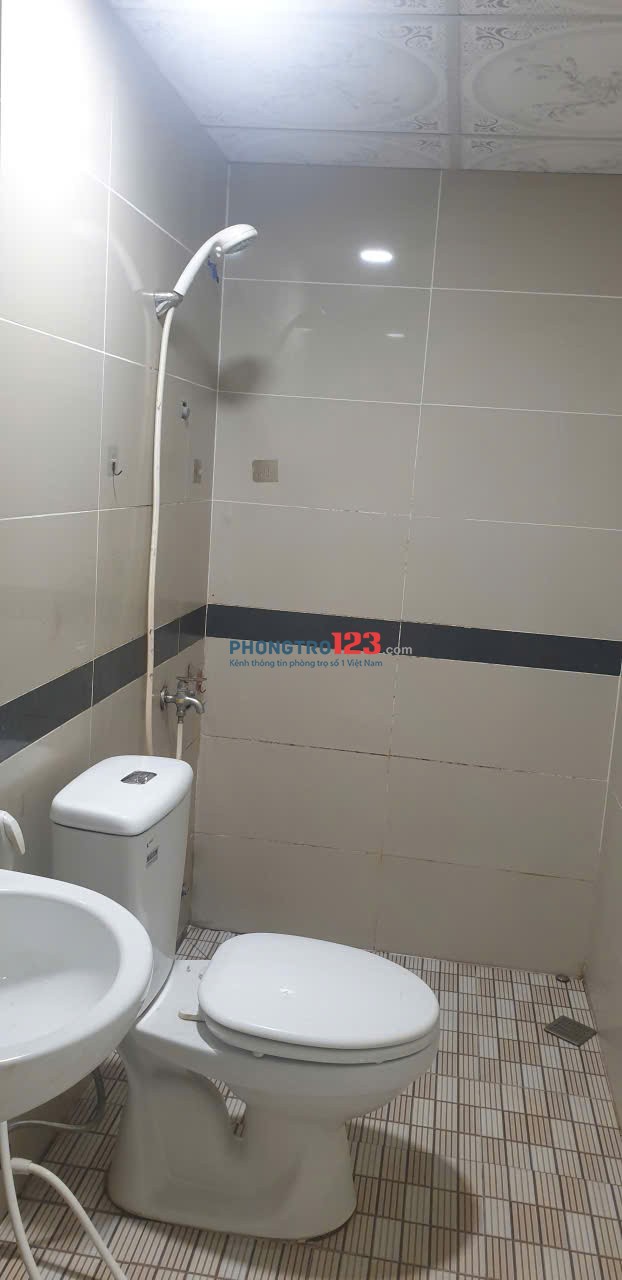 Chính chủ trống phòng 25m2, có máy lạnh, máy giặt, quạt, tủ lạnh, giường - đường số 10, An Khánh, Q2