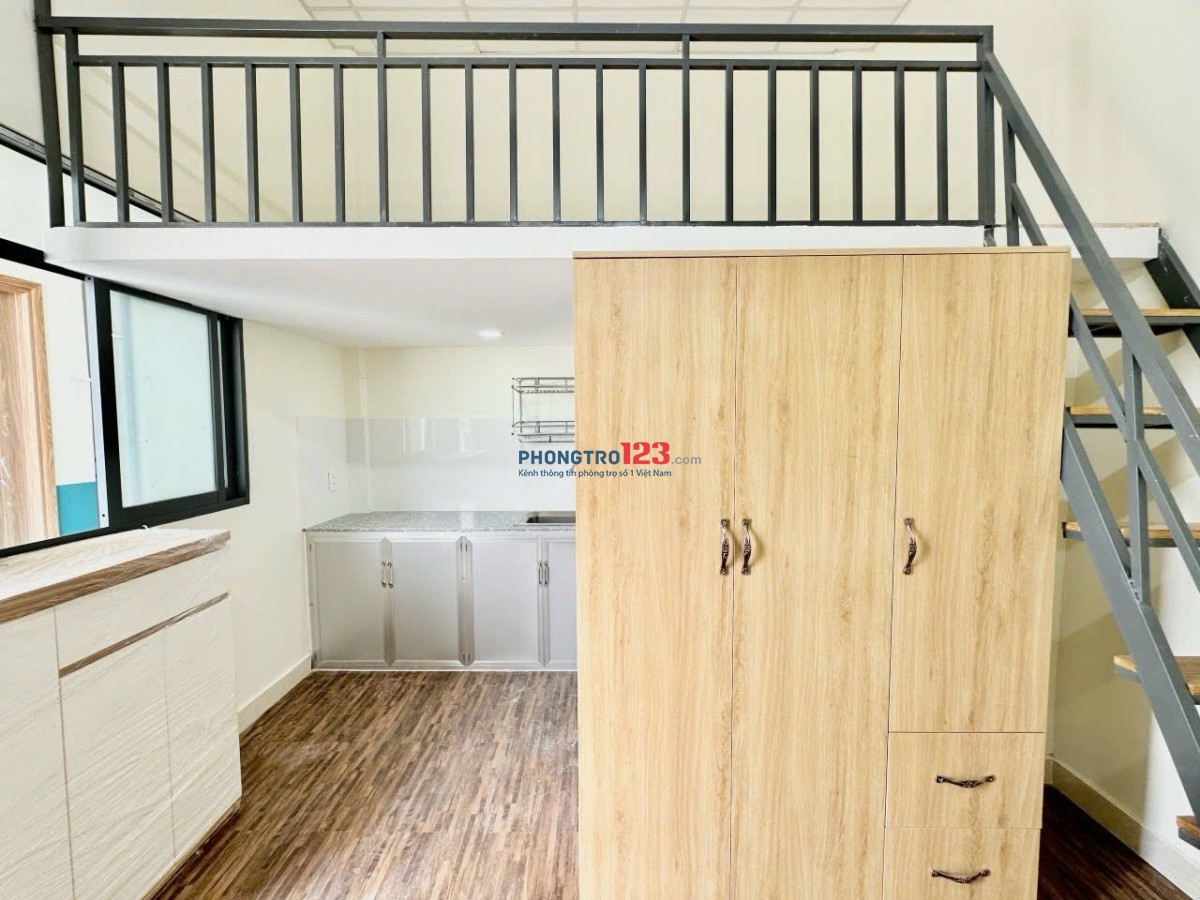 Duolex Ở 4NG - 4xe Gác Cao Đứng Được Đặc Biệt Khu này Hẻm Rộng Xe Hơi Vô Được