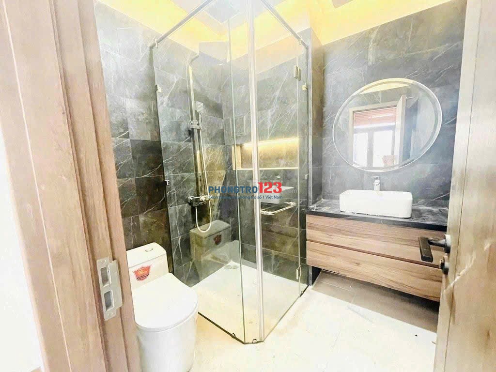 Mặt tiền hẻm xe hơi đường 3 tháng 2 quận 10