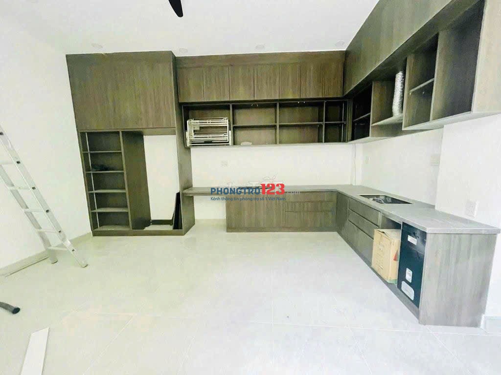 Mặt tiền hẻm xe hơi đường 3 tháng 2 quận 10