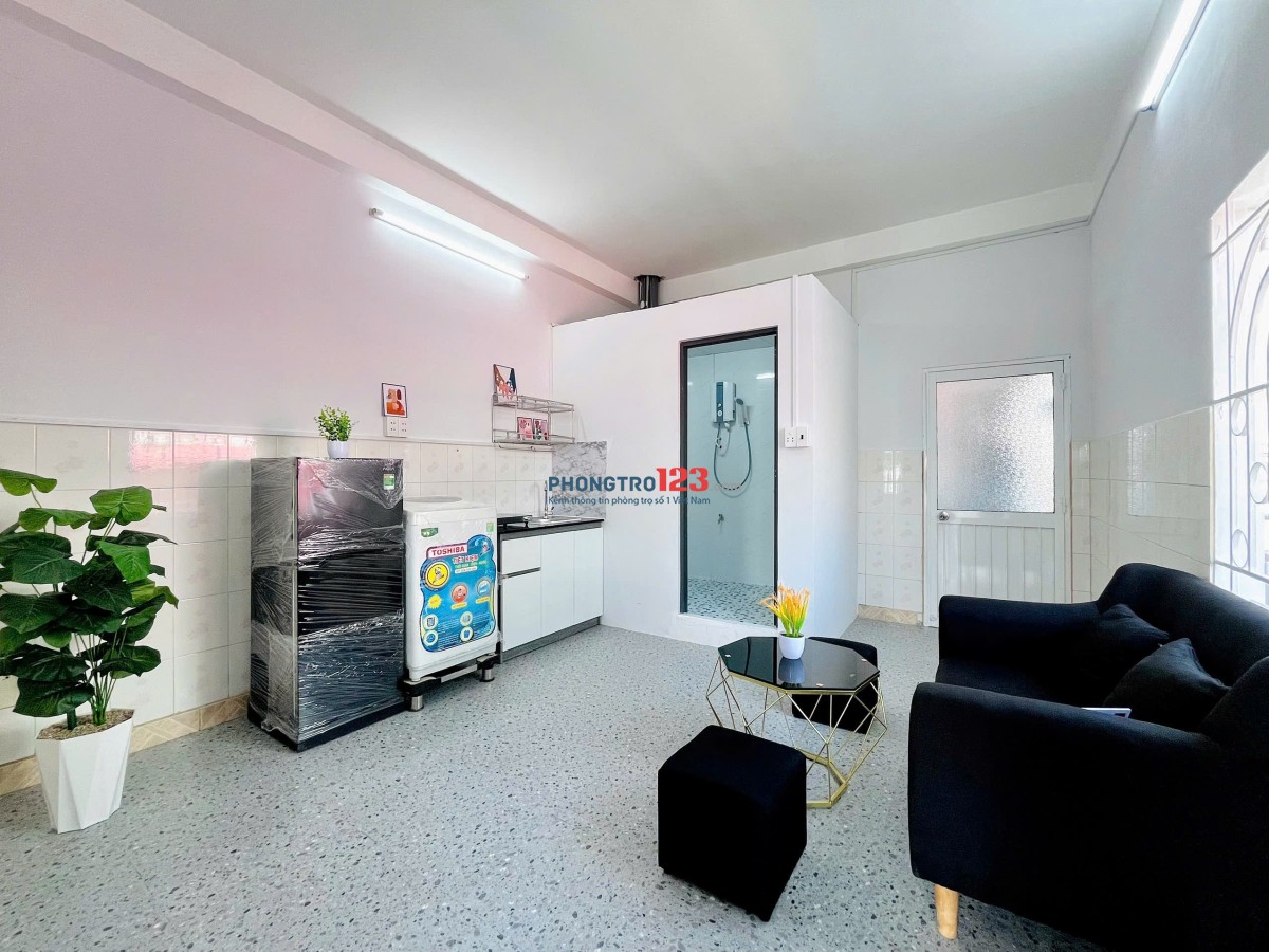 PHÒNG TÁCH BẾP - BANCOL - CỬA SỔ