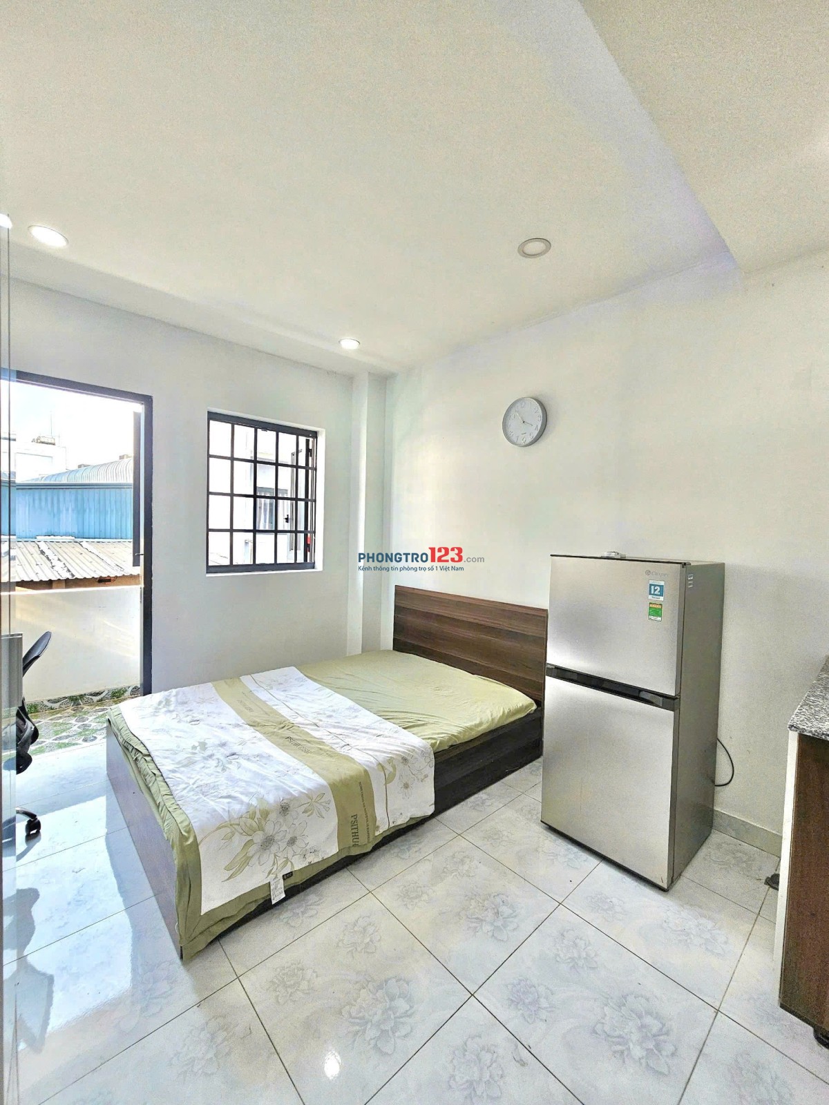 Cho thuê phòng trọ ban công, cửa sổ lớn - gần hàng xanh, Thị Nghè - giáp Q1, Q2