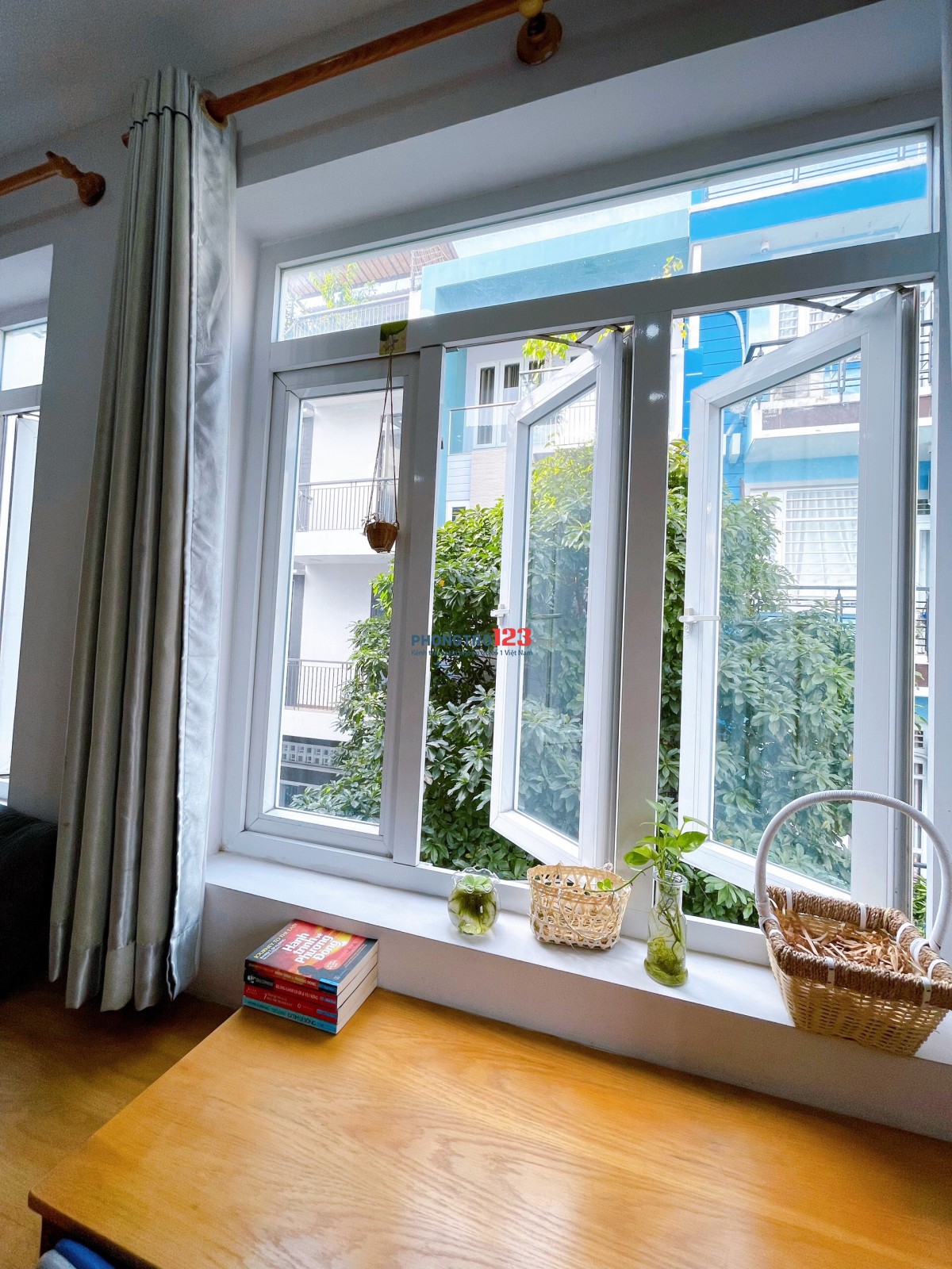 CHO THUÊ CHDV 40m2 FULL NỘI THẤT BAN CÔNG Ở ĐƯỜNG NGUYỄN GIA TRÍ Q.BÌNH THẠNH