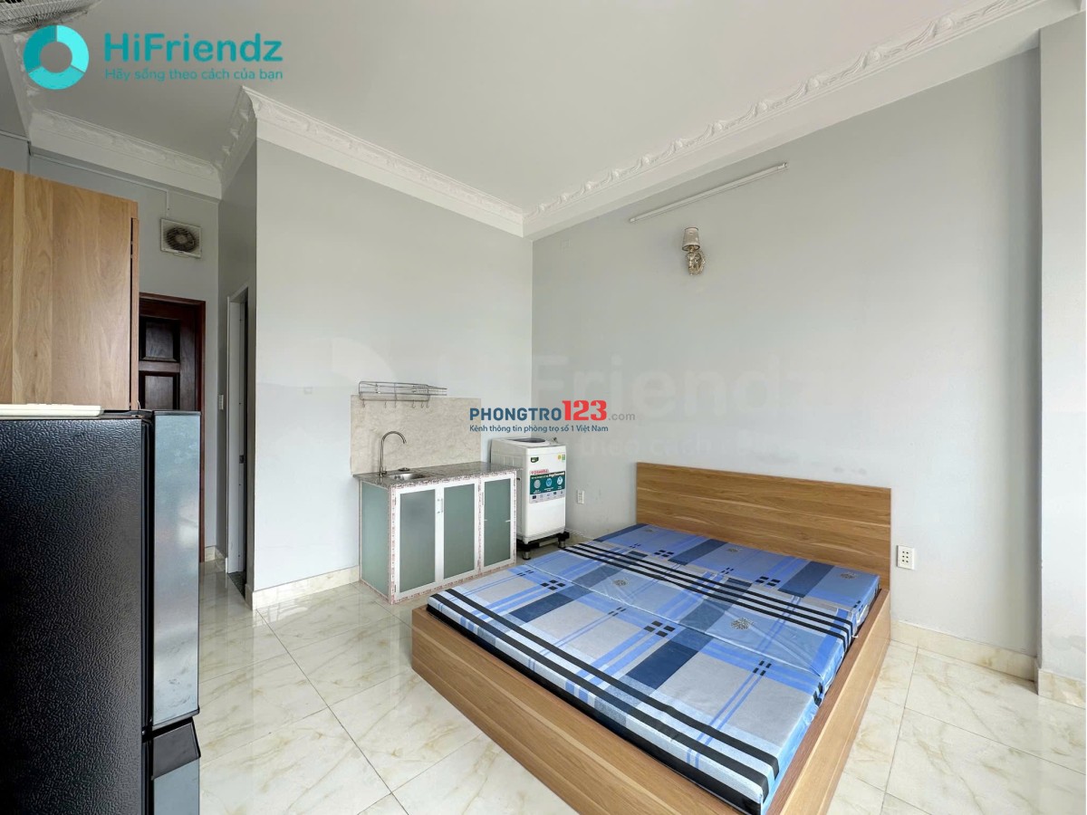 Cho thuê phòng full nội thất máy giặt riêng, Ban công view thoáng, ngay Gần Cầu SG