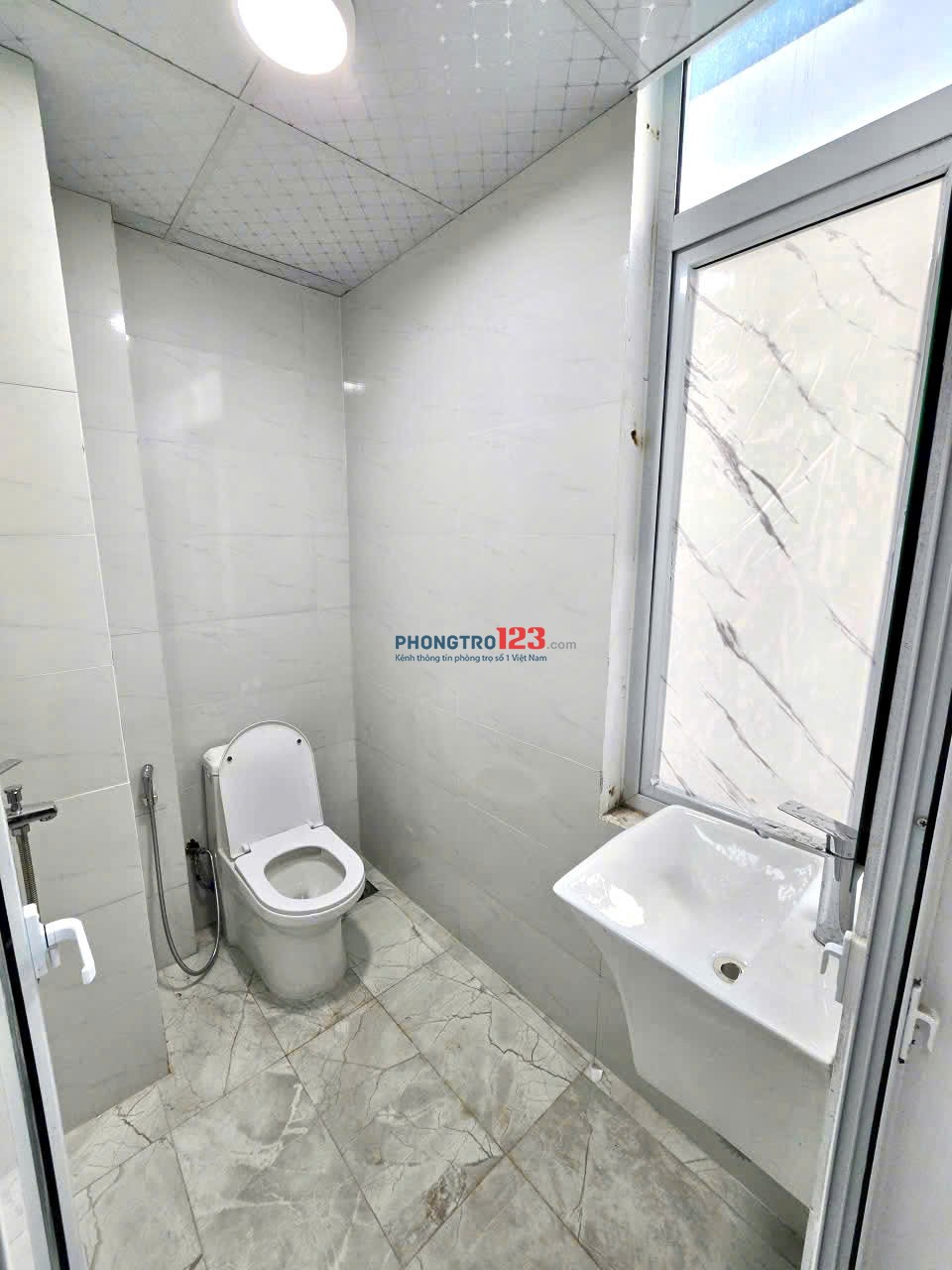 Chung cư mini mới tinh 30m2, 3tr8 triệu, tại ngõ 32 Đỗ Đức Dục, Mễ Trì. Full Đồ