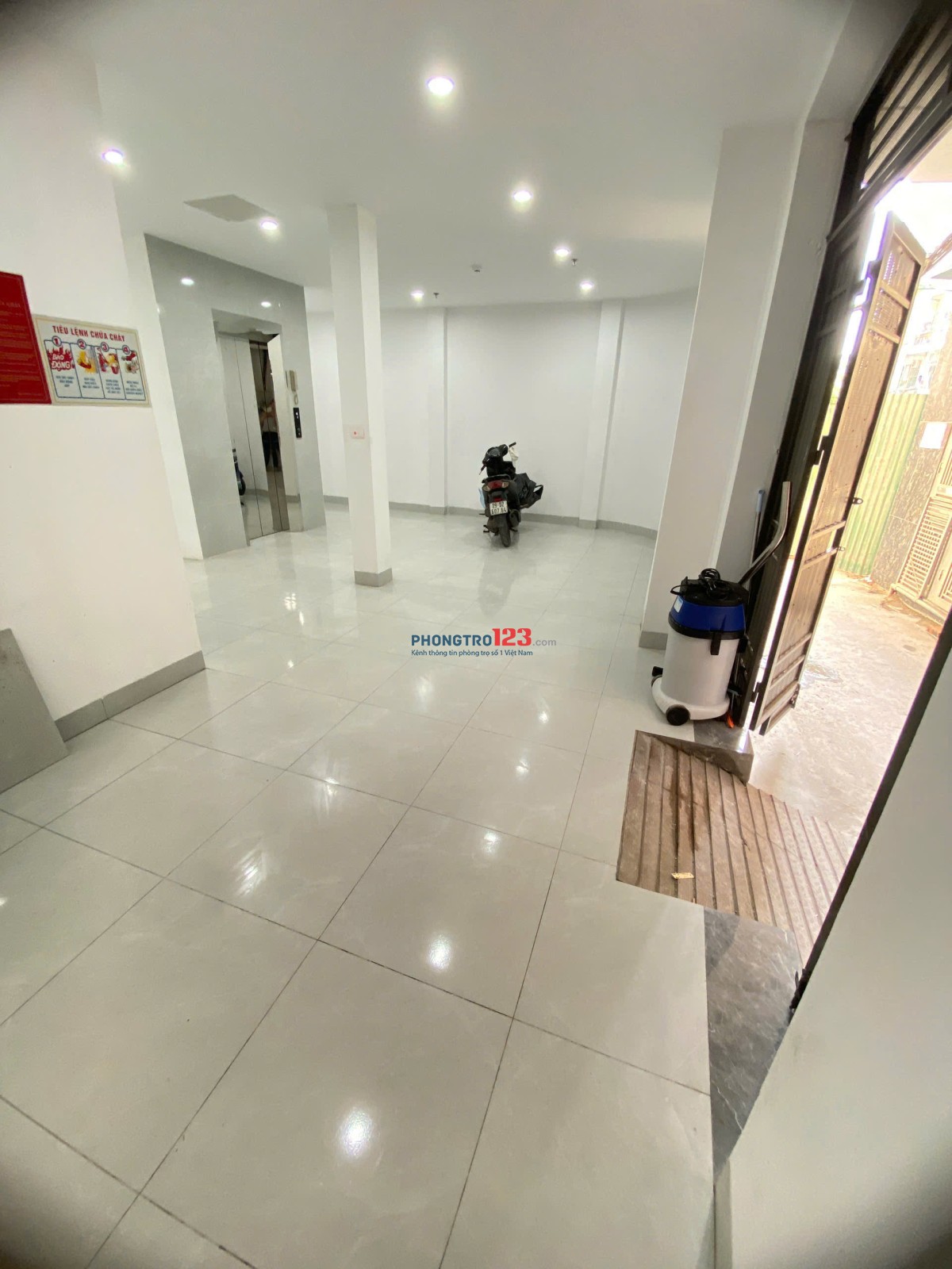 Chung cư mini mới tinh 30m2, 3tr8 triệu, tại ngõ 32 Đỗ Đức Dục, Mễ Trì. Full Đồ