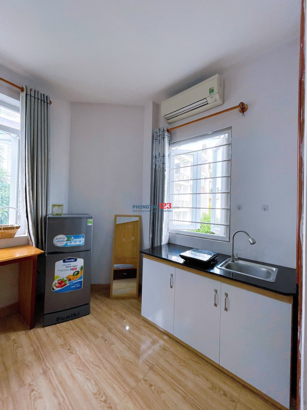 CHO THUÊ CHDV 40m2 FULL NỘI THẤT BAN CÔNG Ở ĐƯỜNG NGUYỄN GIA TRÍ Q.BÌNH THẠNH