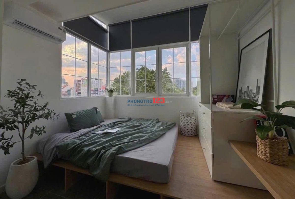 Studio Full Nội Thất cửa sổ trời ngay Bàu Cát