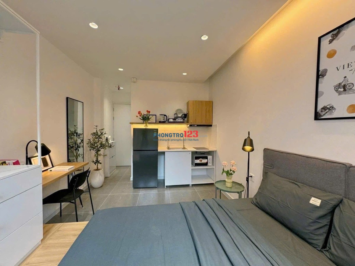 Studio Full Nội Thất cửa sổ trời ngay Bàu Cát