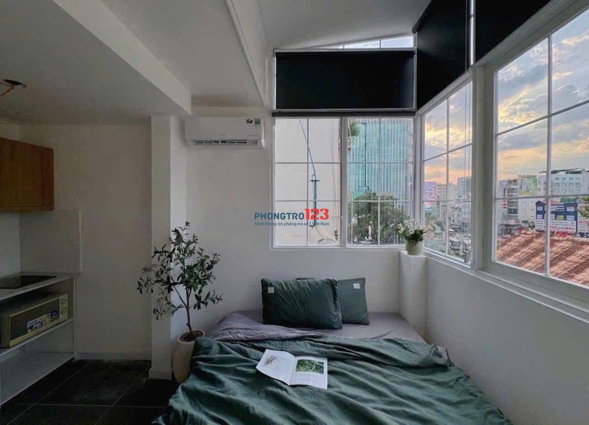 Studio Full Nội Thất cửa sổ trời ngay Bàu Cát