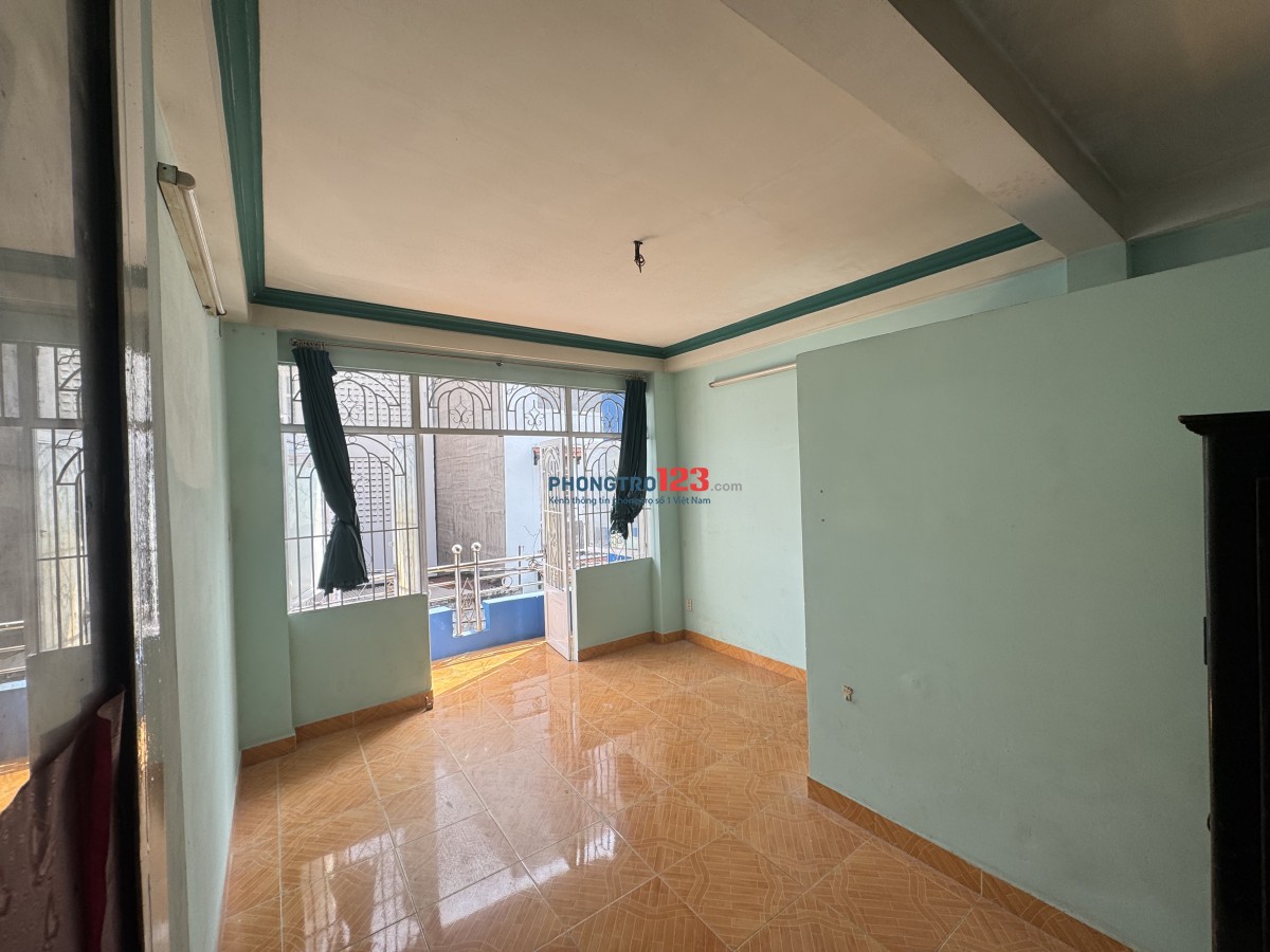 PHÒNG TRỌ NGÃ TƯ LẠC LONG QUÂN - ÂU CƠ (CÓ WC RIÊNG)