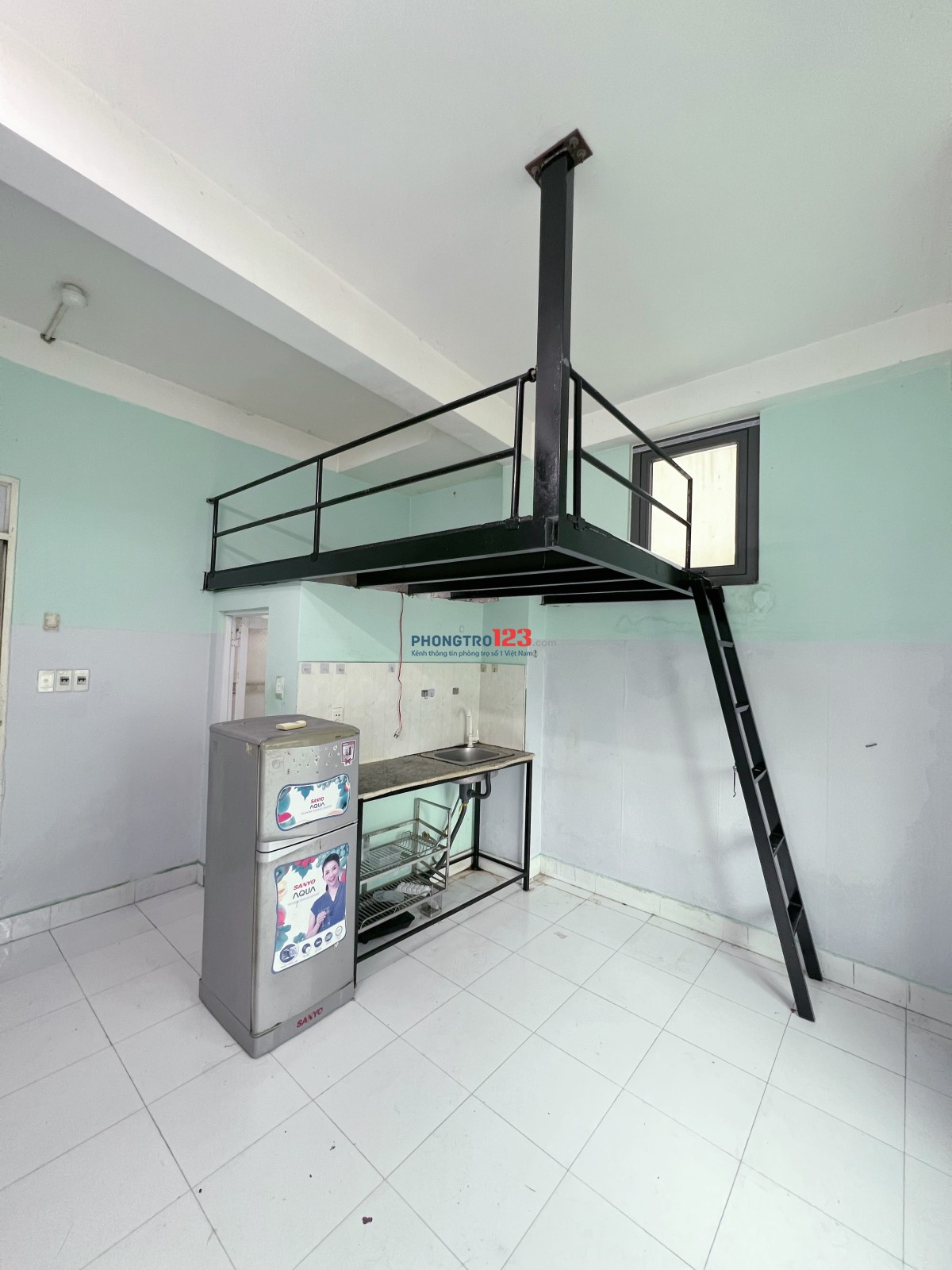 Phòng cửa sổ gần Đại Học Y Dược