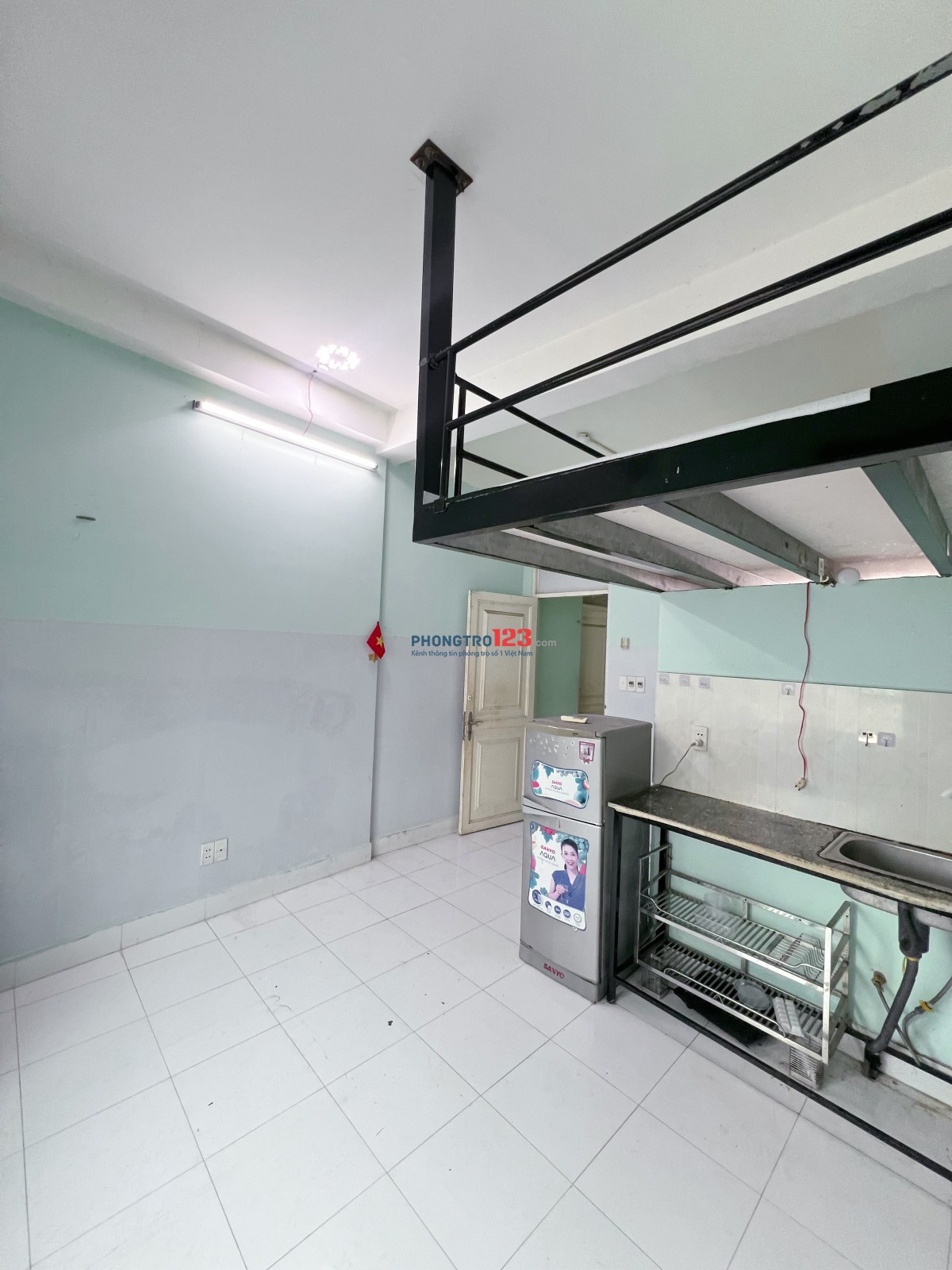 Phòng cửa sổ gần Đại Học Y Dược