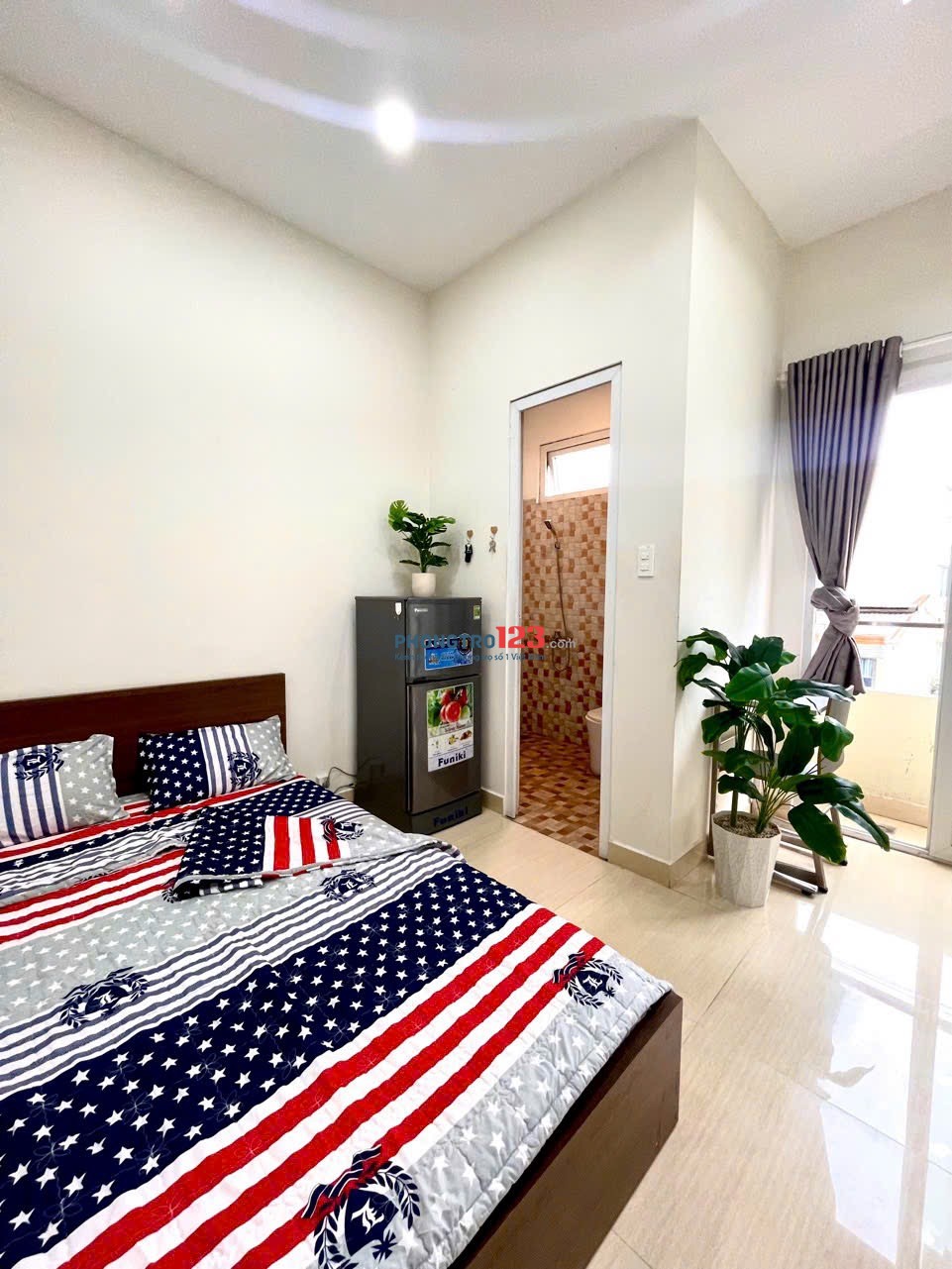 CHO THUÊ PHÒNG TRỌ FULL NỘI THẤT, BAN CÔNG, THANG MÁY, HẦM XE RỘNG. GẦN VẠN HẠNH MALL, CẦU VƯỢT 3/2