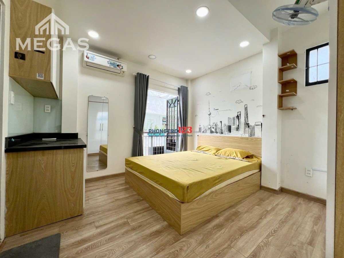 CHO THUÊ PHÒNG BAN CÔNG , GIÁ TỔT , 22m2 - NGAY HOÀNG SA Q3 - GẦN TOÀ NHÀ VIETTEL