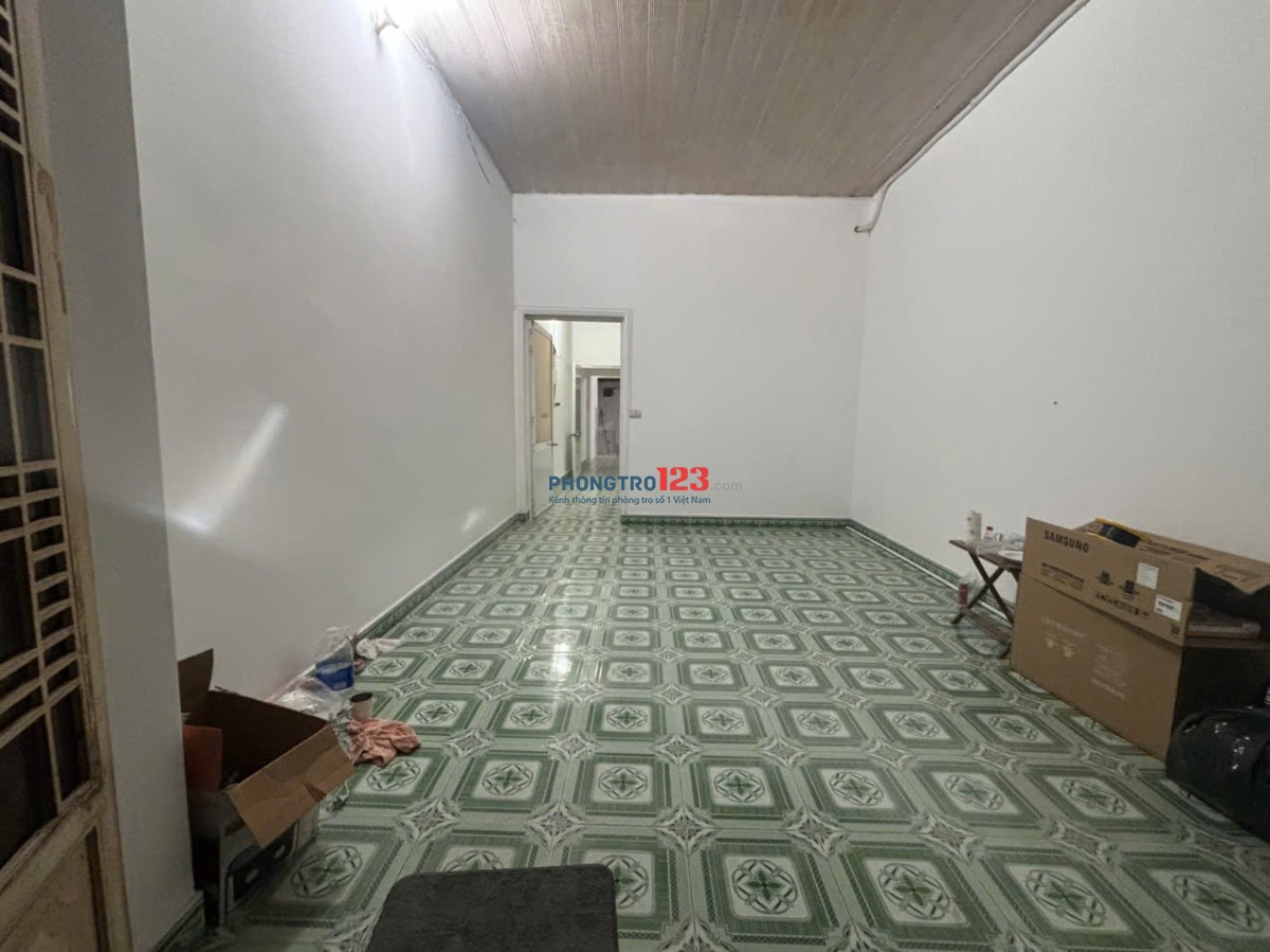 Cho Thuê Nhà Mặt Tiền 90m2 - 5 Triệu - Đường Bình Chuẩn 27