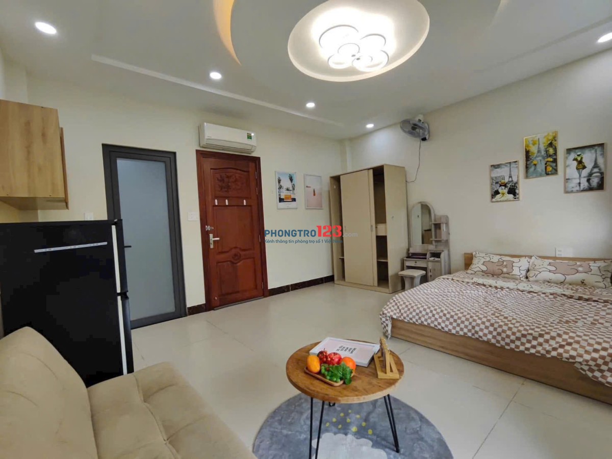 TRỌ BÌNH THẠNH GẦN CHỢ BÀ CHIỂU,ĐH VĂN LANG STUDIO 32m2 BAN CÔNG THOÁNG SÁNG,NGUYỄN XÍ BÌNH THẠNH