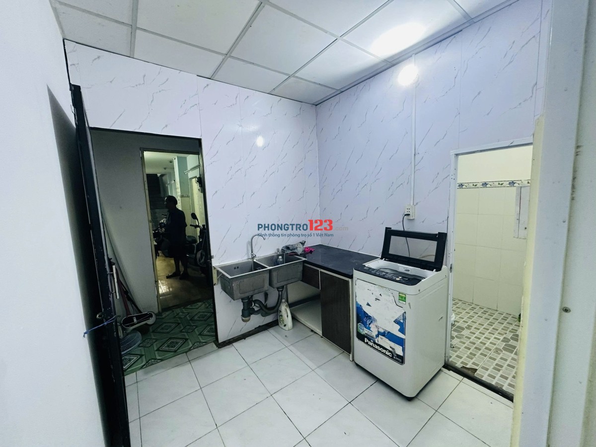 PHÒNG 2PN dưới trệt có cua so– FULL NT, Q7 (Trống 10/1)