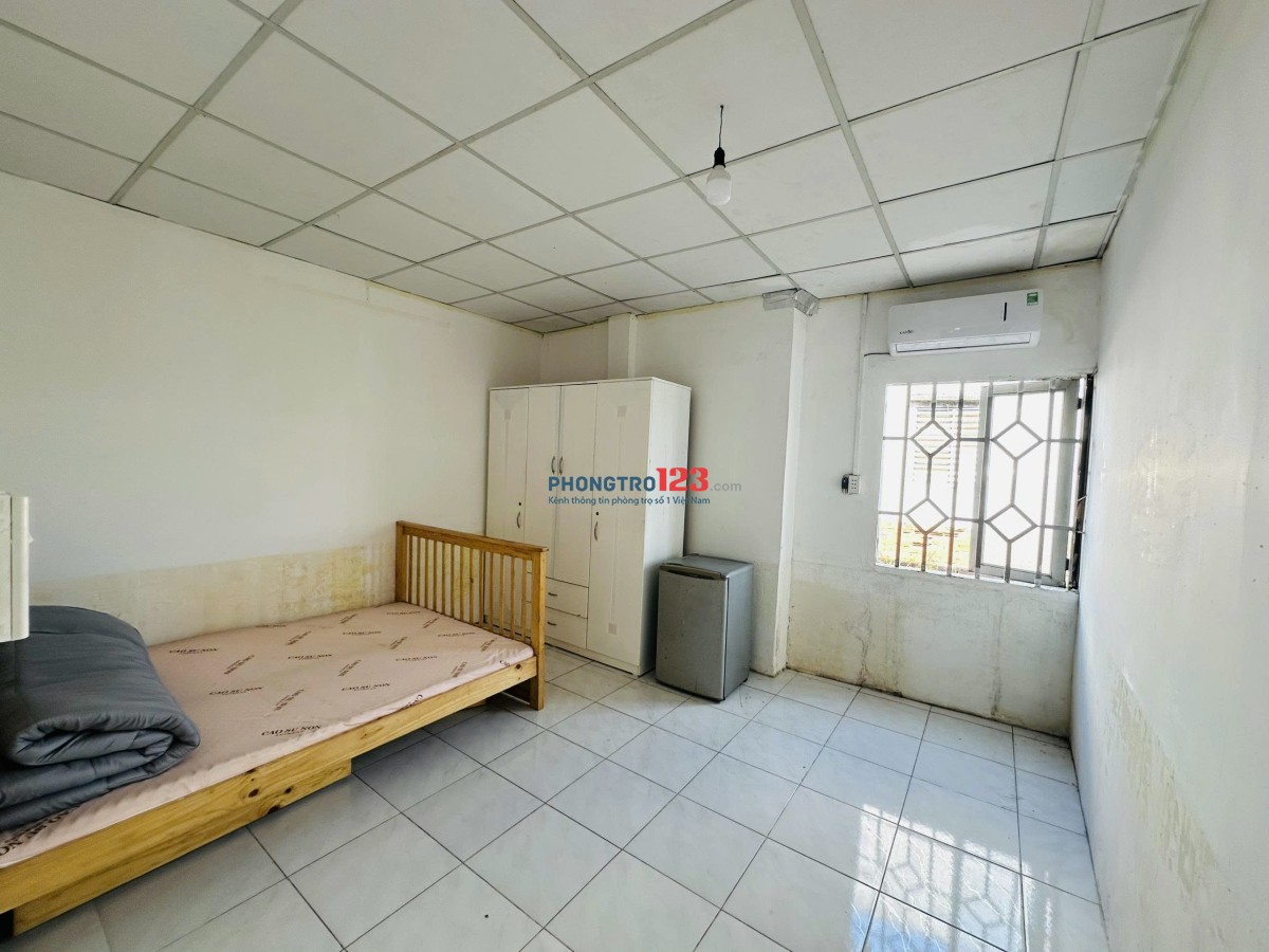 PHÒNG 2PN dưới trệt có cua so– FULL NT, Q7 (Trống 10/1)