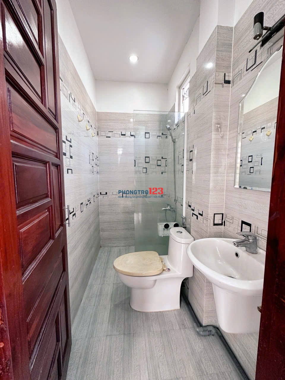 Phòng Cho Thuê Full Nội Thất Ban Công View Đẹp 35m2 Ngay Sát Lê Quang Định, Gần Q3, Q1, Chợ Bà Chiểu
