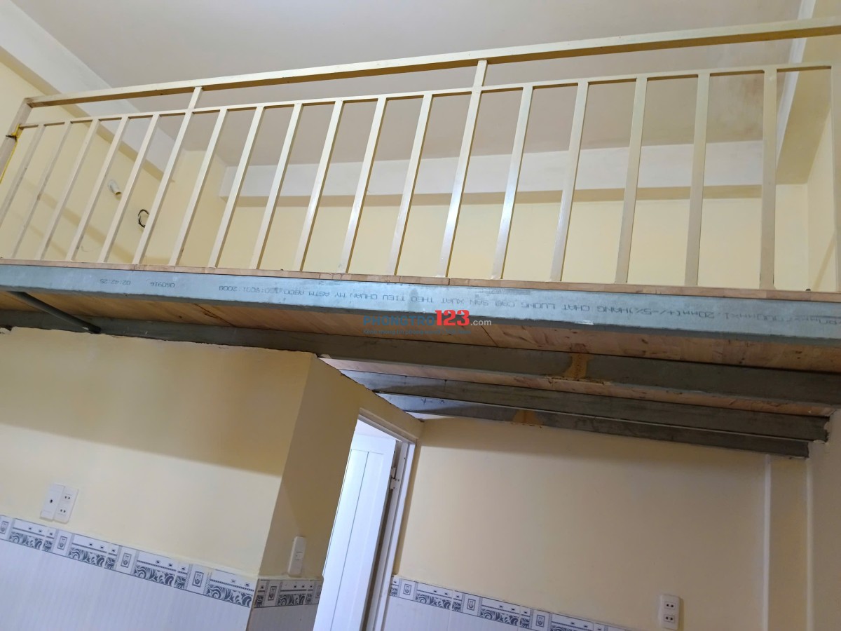 TÂN THỚI NHẤT 25, Q12: Còn 1 phòng CÓ GÁC, WC RIÊNG, KỆ BẾP, LẦU 3, ĐANG TRỐNG CÓ THỂ DỌN VÀO NGAY!