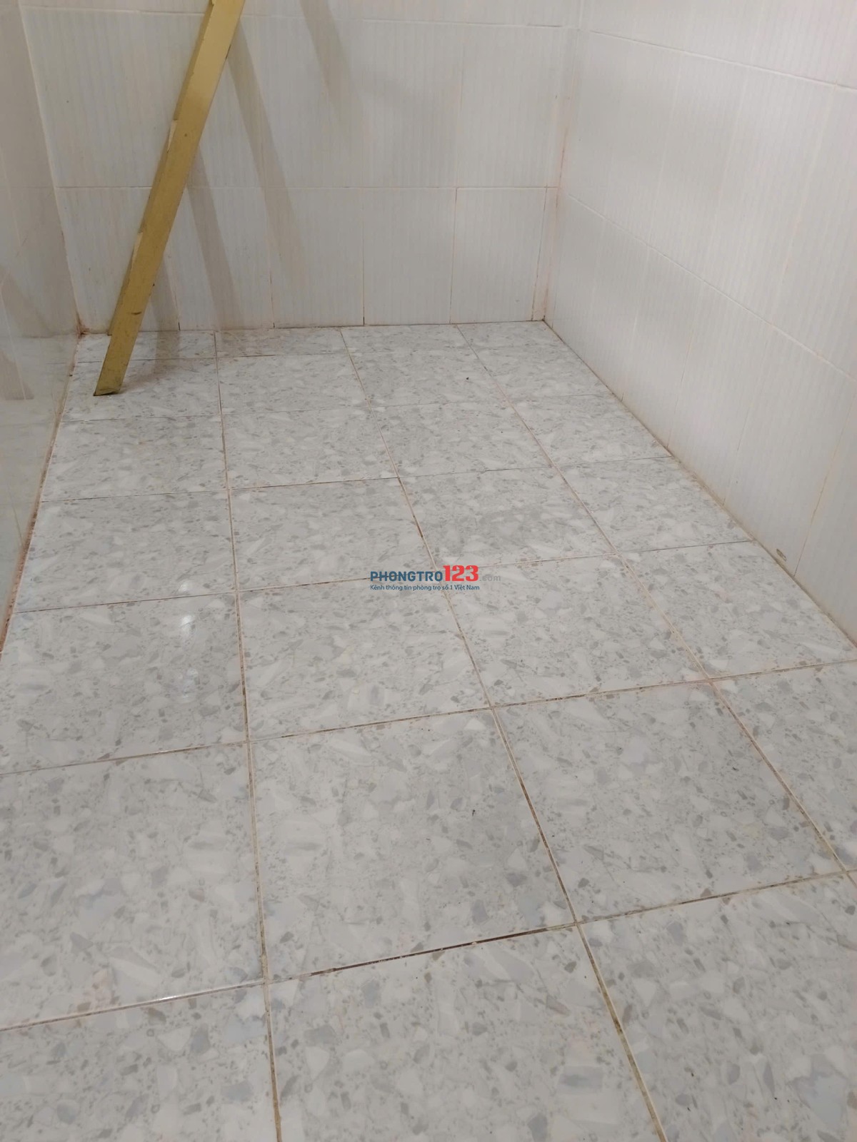 TÂN THỚI NHẤT 25, Q12: Còn 1 phòng CÓ GÁC, WC RIÊNG, KỆ BẾP, LẦU 3, ĐANG TRỐNG CÓ THỂ DỌN VÀO NGAY!