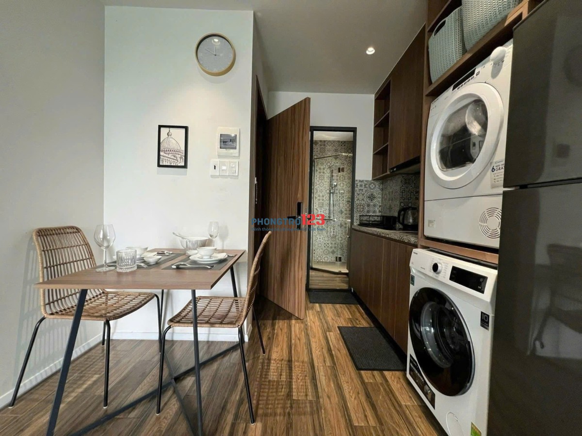  Cho Thuê Căn Hộ Studio Ban Công – Full Nội Thất – Máy Giặt & Máy Sấy Riêng – Gần Cv Hoàng văn thụ