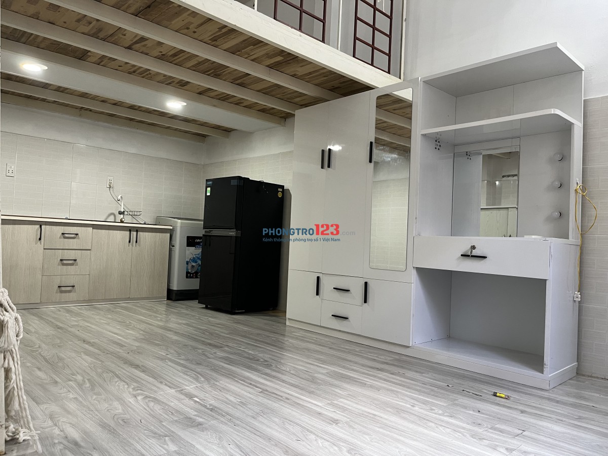 Phòng cho thuê đầy đủ tiện nghi 24m sàn; 15m gác giá 4.950.000đ