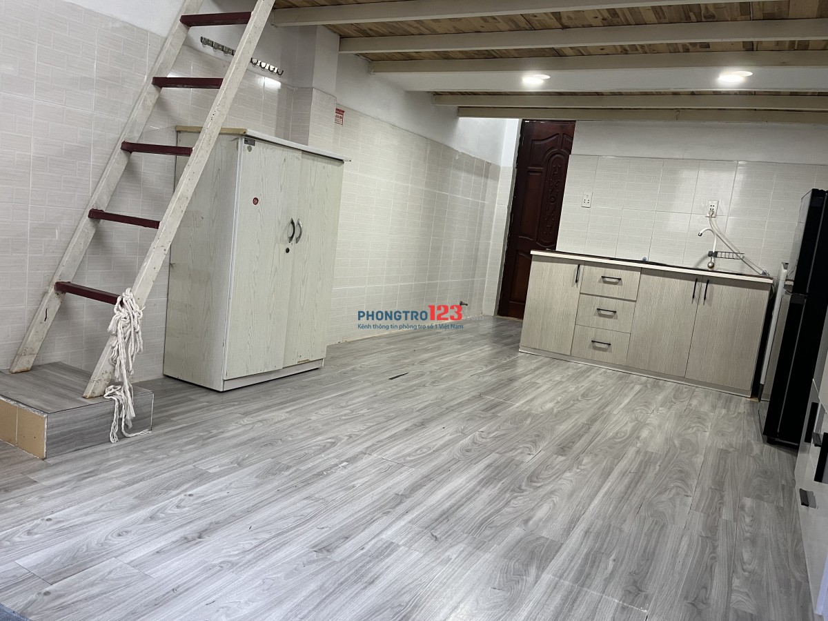 Phòng cho thuê đầy đủ tiện nghi 24m sàn; 15m gác giá 4.950.000đ