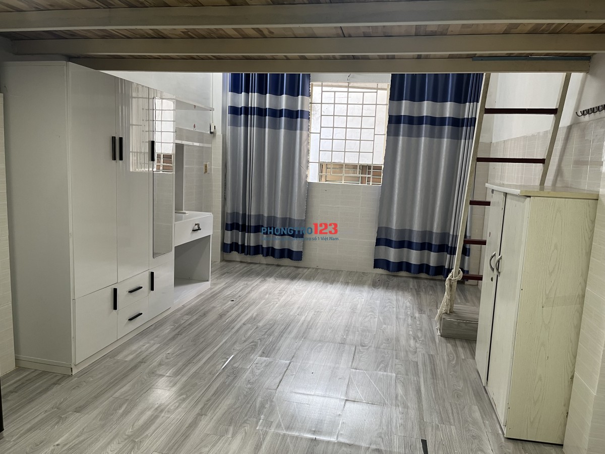 Phòng cho thuê đầy đủ tiện nghi 24m sàn; 15m gác giá 4.950.000đ