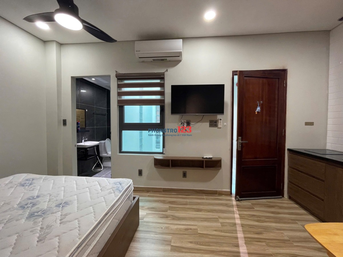 Cho thuê phòng cửa sổ dạng studio 28m2 ngay chợ Tân Bình