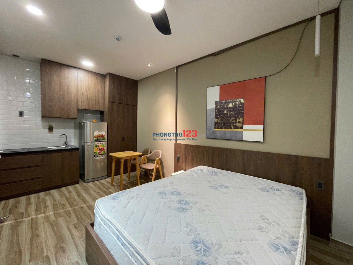 Cho thuê phòng cửa sổ dạng studio 28m2 ngay chợ Tân Bình