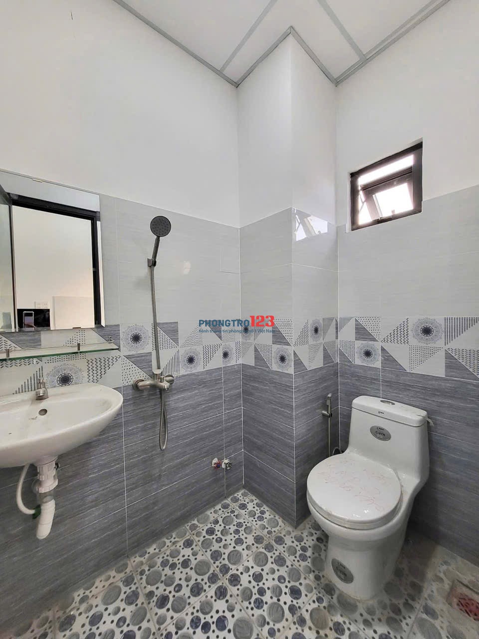 CĂN HỘ STUDIO FULL NỘI THẤT - THANG MÁY - CỬA SỔ TRỜI