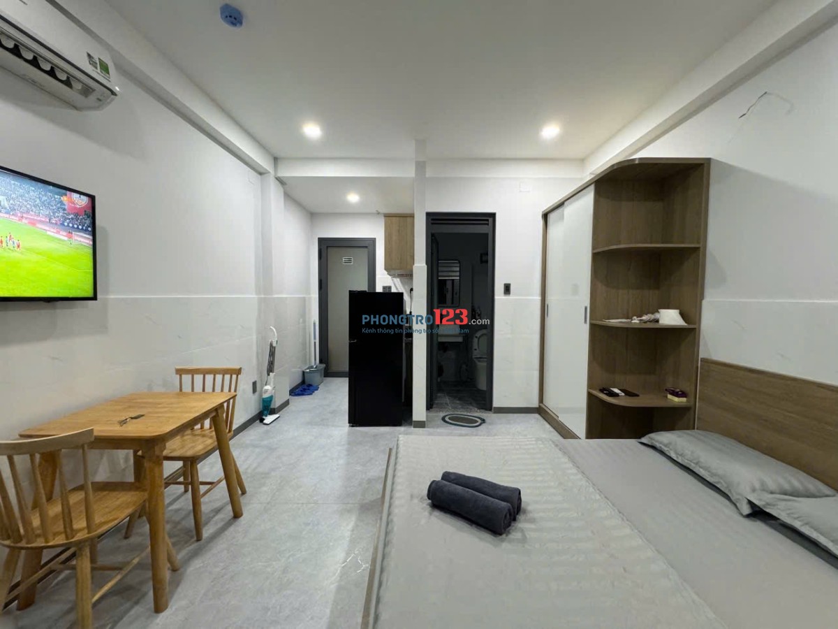 CHO THUÊ CHDV 40m2 FULL NỘI THẤT BAN CÔNG Ở ĐƯỜNG XÔ VIẾT NGHỆ TĨNH Q. BÌNH THẠNH