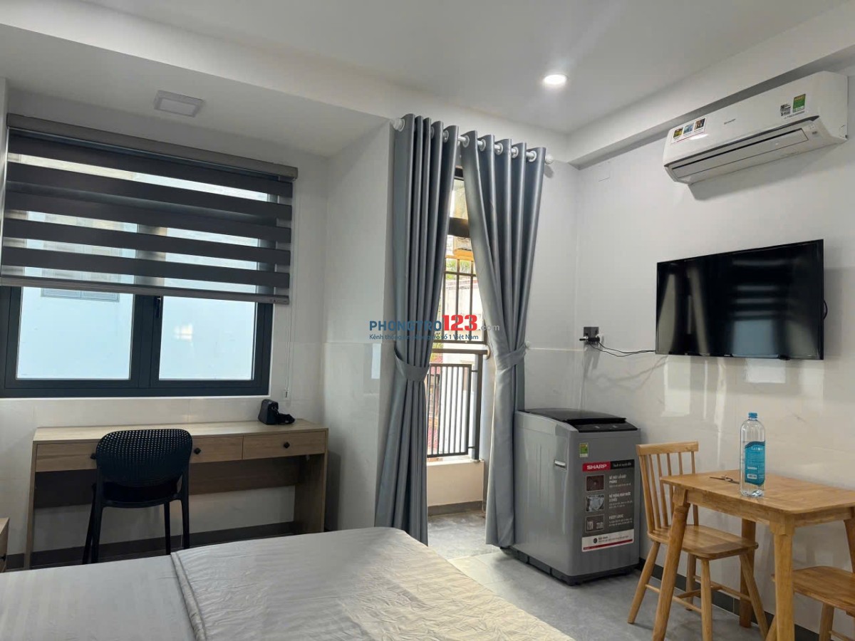 CHO THUÊ CHDV 40m2 FULL NỘI THẤT BAN CÔNG Ở ĐƯỜNG XÔ VIẾT NGHỆ TĨNH Q. BÌNH THẠNH