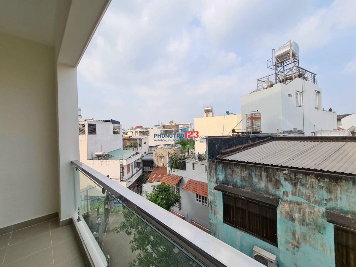 PHÒNG BAN CÔNG – VIEW SÂN BAY – FULL NỘI THẤT – RỘNG 30M² – GIÁ CHỈ 4TR5