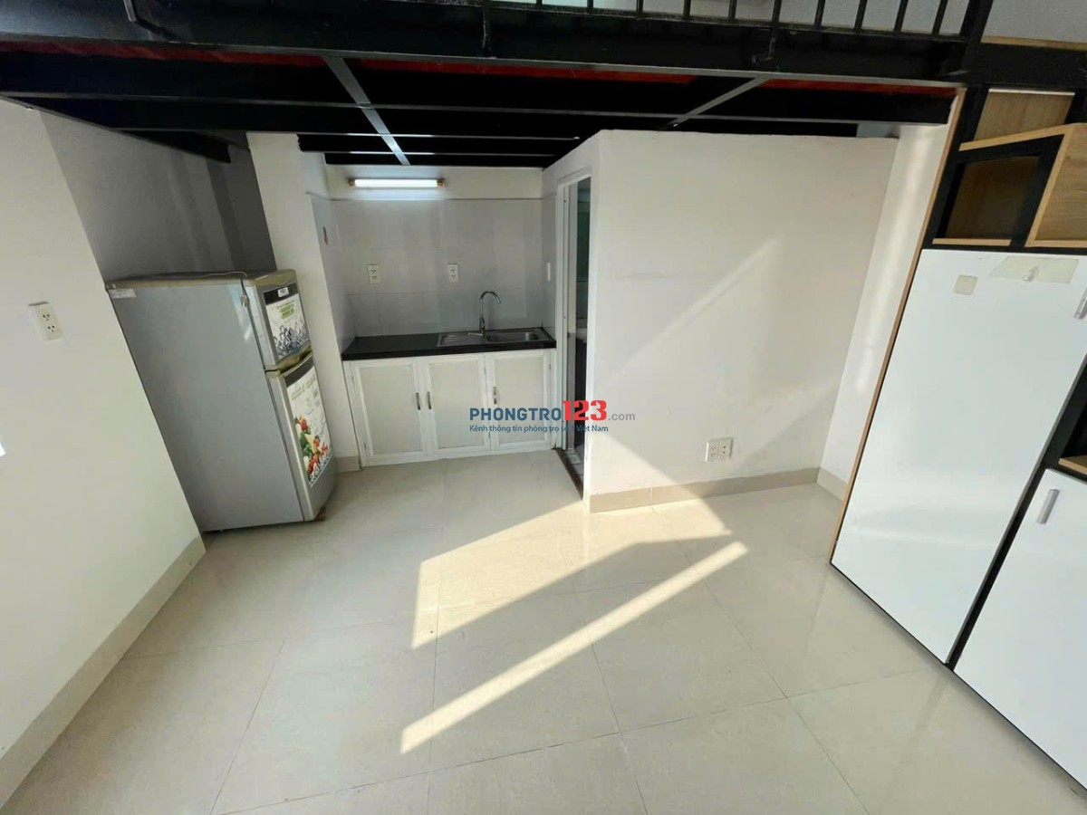 Cho Thuê Phòng Duplex Cửa Sổ Trời - Ngay Chu Văn An - Bùi Đình Tuý - Bến Xe Miền Đồng - Gần ĐH HIU