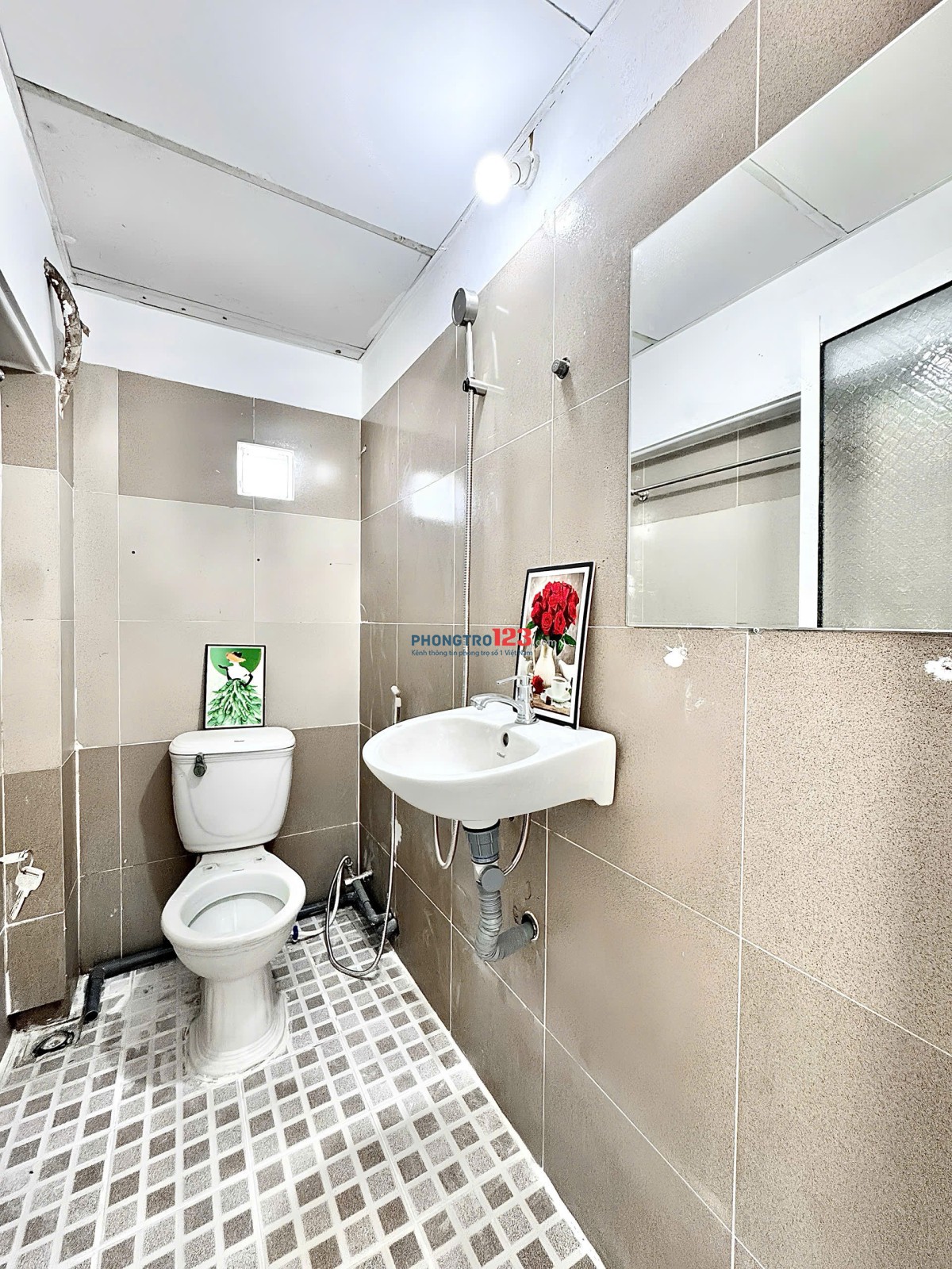 Cho Thuê Phòng Cửa Sổ Trời - Mới 100% - Nội Thất Cơ Bản - Ngay Chợ Bà Chiểu - Mặt Tiền Vũ Tùng